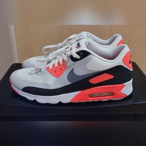 Nike Airmax 90 Ultra Essentials Infrared